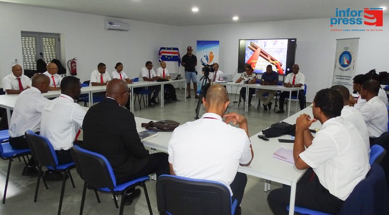 Porto Novo recebe curso nacional para árbitros e juízes de karaté na região Norte de Cabo Verde 