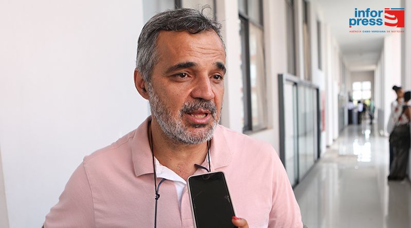 Professor brasileiro enaltece intercâmbio académico entre países lusófonos