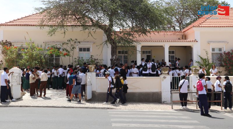 São Vicente: Alunos pedem repetição da prova de Matemática