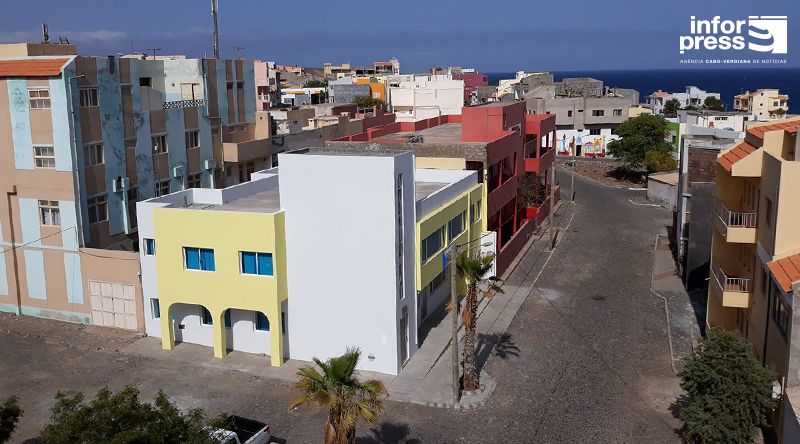 Educação de jovens e adultos reduz abandono escolar em Porto Novo