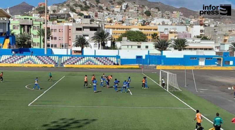 Futebol/São Vicente: Amarante afasta Académica da corrida ao título com vitória de 1-0