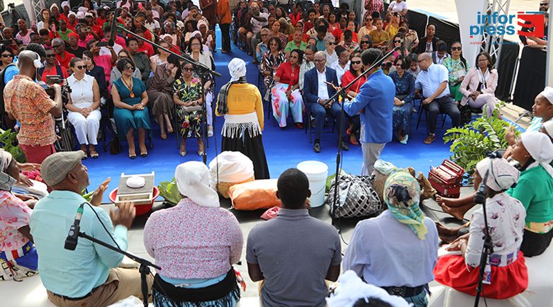 Dia Internacional da Mulher: Governo homenageia batucadeiras “figuras centrais” da cultura e tradição cabo-verdiana  
