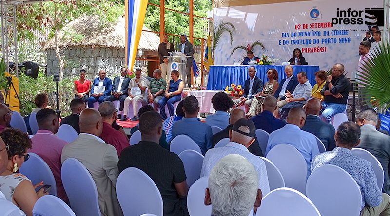 Porto Novo/Dia do Município: Grupos políticos com leitura diferenciada da gestão camarária