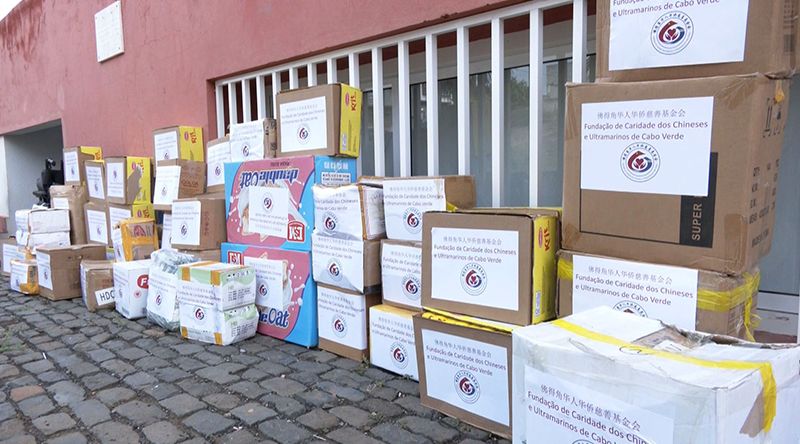 Doação da Fundação de Caridade Chinesa beneficia crianças com necessidades especiais em Santa Cruz