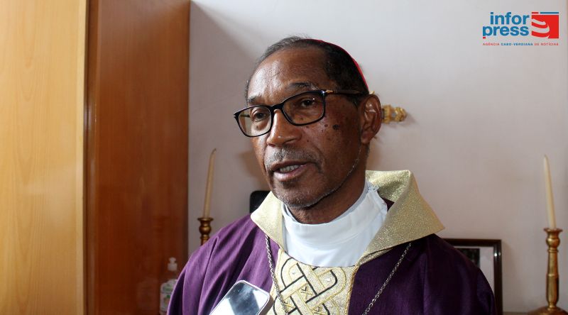 Cardeal Arlindo Furtado considera que “não é tarefa fácil” encontrar uma personalidade com carisma do Papa Francisco