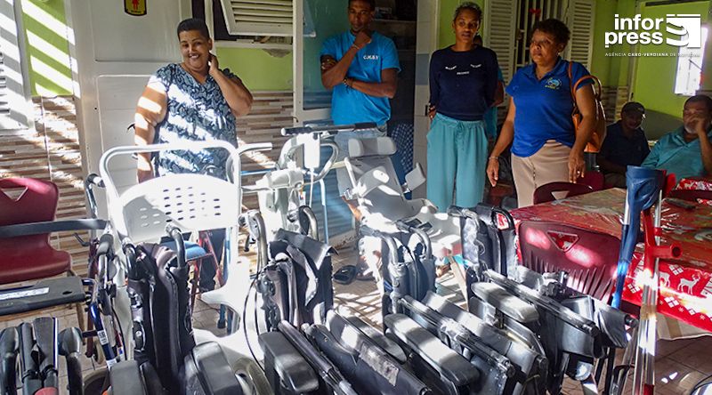 São Vicente: Câmara municipal recebe donativo que vai permitir fazer face a “muitos pedidos” de pessoas vulneráveis – presidente substituto