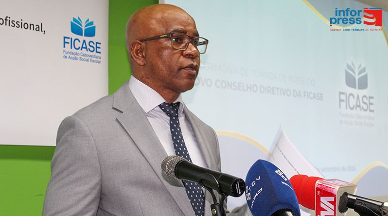 Governo extingue ARES por considerar que agência não cumpriu missão de garantir qualidade - ministro (c/áudio)