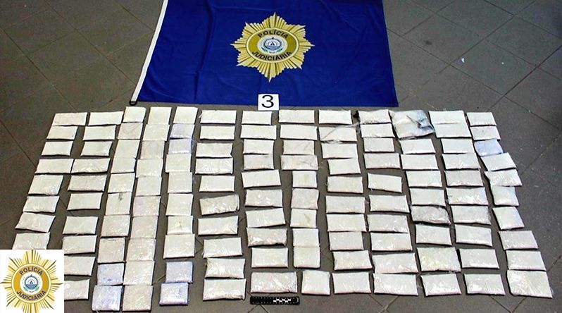 São Vicente: Prisão preventiva para mulher detida no Aeroporto Cesária Évora com mais de 13 quilos de cocaína