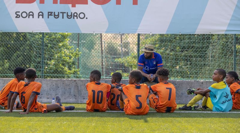 FC Porto e EFAT inauguram escola Dragon Force para jovens  em Cabo Verde