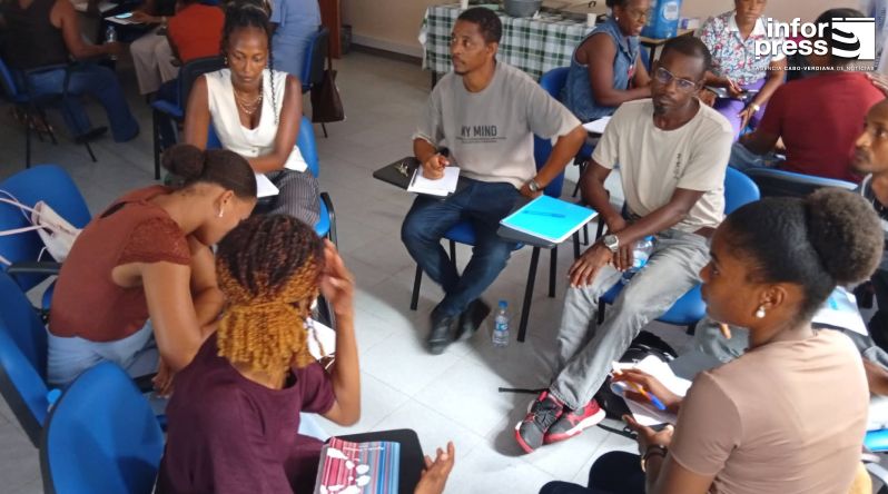 São Miguel: Trinta profissionais de educação concluem formação em diferenciação pedagógica