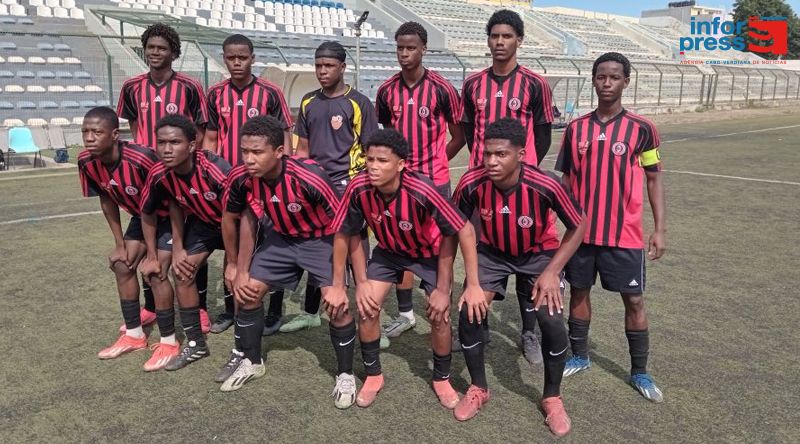 Futebol/Sub-17: Bola Pra Frente tenta quebrar “invencibilidade” da EPIF em Santiago Sul 