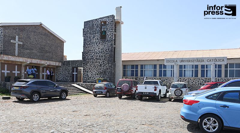 Escola Universitária Católica de Cabo Verde promove ciclo de formação para profissionais da Educação