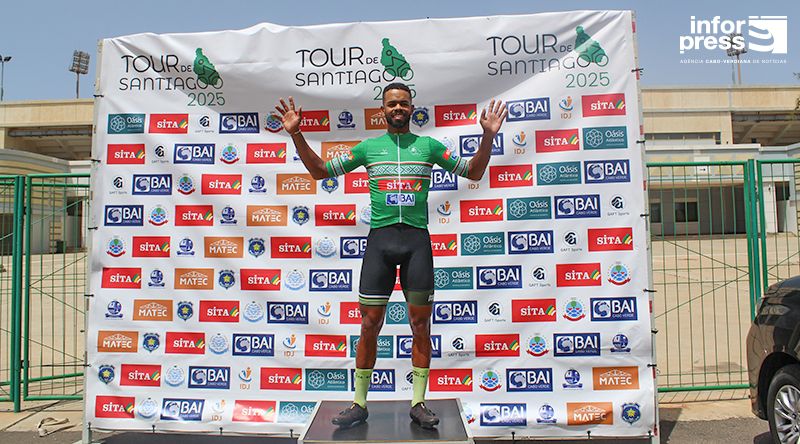 Ciclismo: Eliezer Soares, do Sal, vence primeira etapa do Tour de Santiago 2025