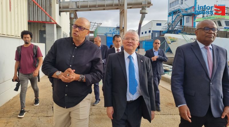 São Vicente: Embaixador do Japão satisfeito com condições do Complexo de Pesca da Cova d’Inglesa