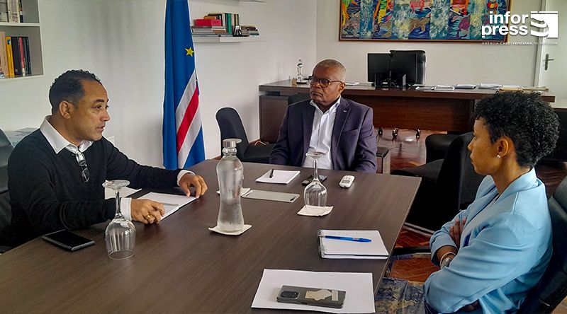 Governo vai instituir prémio jornalismo na área de literacia sobre mar e economia azul (c/áudio)