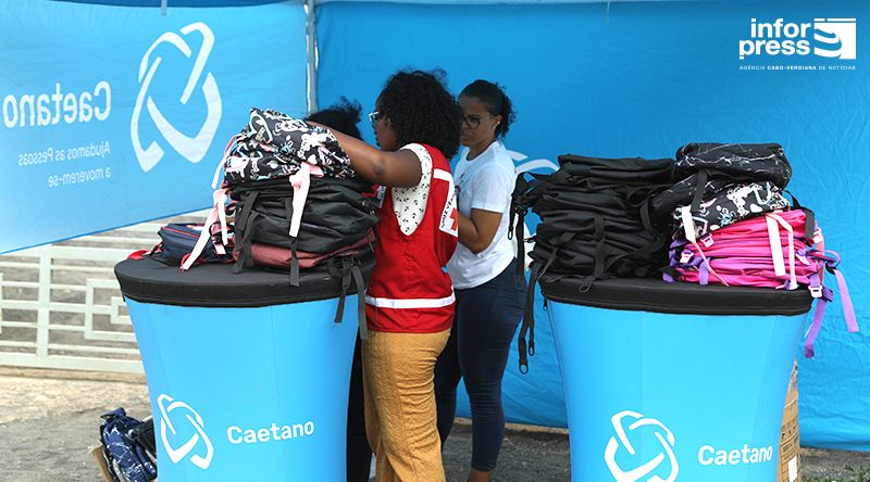 Praia: Cruz Vermelha entrega kits escolares a 134 crianças em situação de vulnerabilidade em Água Funda