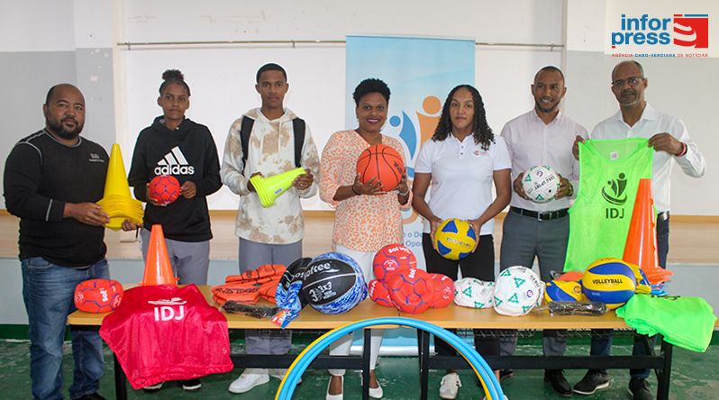 Brava: IDJ reforça desporto escolar com entrega de materiais à Escola Secundária Eugénio Tavares