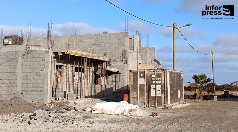 Ilha do Sal: Escassez de brita e cimento paralisa construção civil e gera contestação