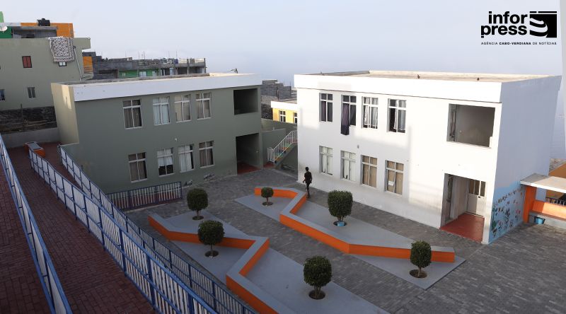Fogo: Delegação de Educação cria condições para alunos do 5.º e 6.º anos de Chã das Caldeiras terem aulas no local