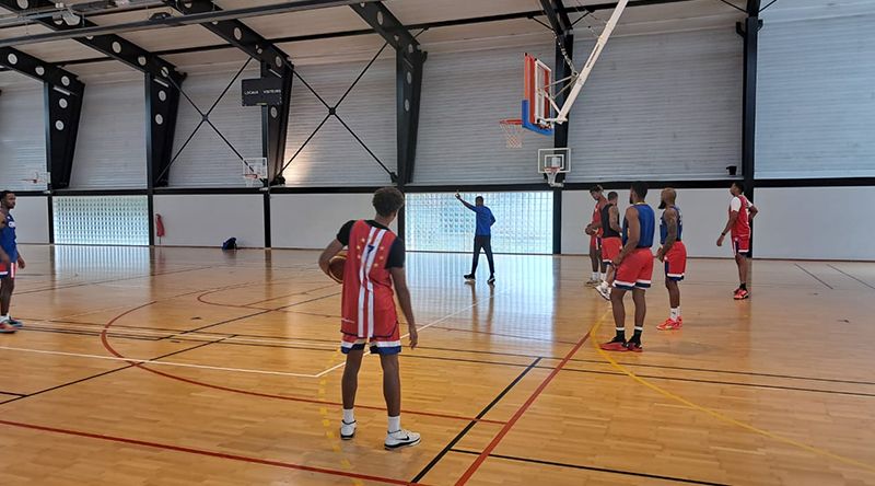 Seleção Nacional de Basquetebol inicia estágio em Paris rumo ao Afrobasket 2025