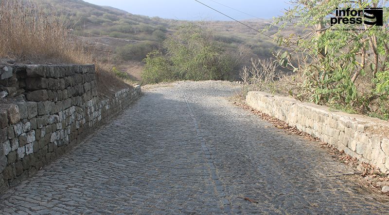 Brava: Moradores de Santa Bárbara denunciam péssimo estado da estrada e apelam à intervenção urgente das autoridades (c/áudio)