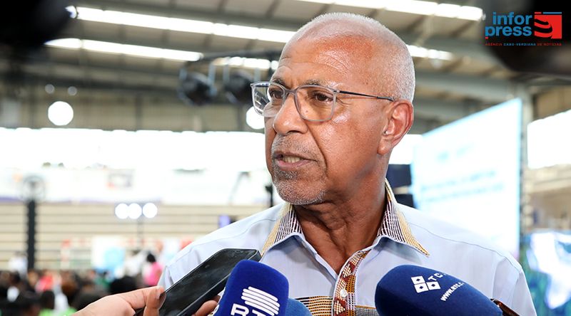 Ministro reconhece que formação profissional deve tornar-se mais atractiva para jovens