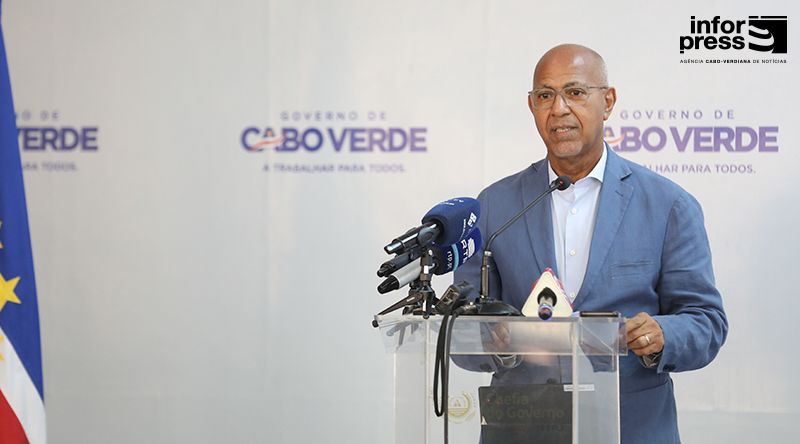 Eurico Monteiro aponta mercado de trabalho como factor decisivo para o desenvolvimento do País