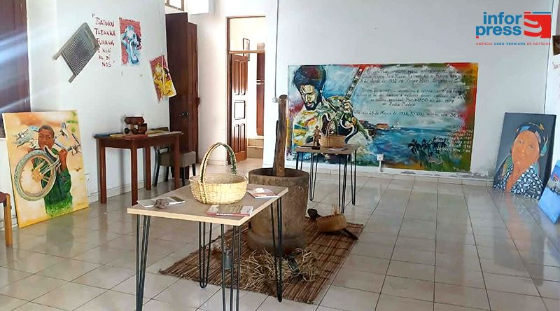 Pedra Badejo: Exposição no Centro Katchás destaca talento de artesãos de Santa Cruz