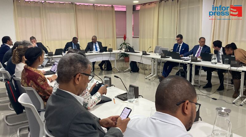 Programas do FMI com Cabo Verde vão ser estendidos até eleições - Governo