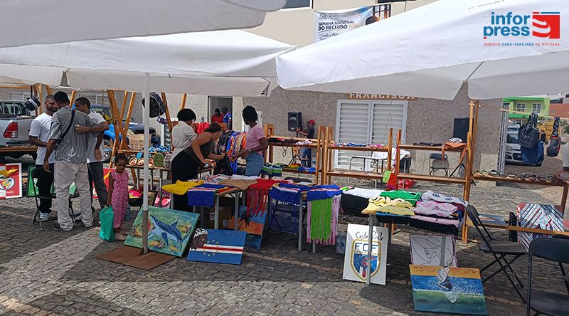 Ilha do Sal: Cadeia Regional adere à feira de artesanato e reforça aposta na formação para a reinserção social