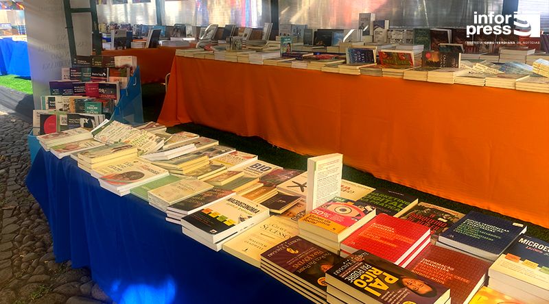 Grande Feira do Livro leva mais de cinco mil exemplares à Cidade Velha para promover leitura