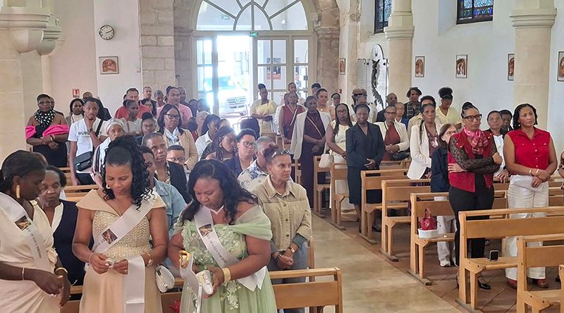 Festa de Santa Teresinha celebrada em Paris com apresentação de projecto da nova capela em Ribeirão Manuel