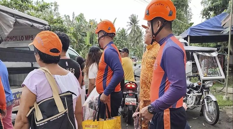 Filipinas retiram quase um milhão de pessoas face à chegada de supertufão