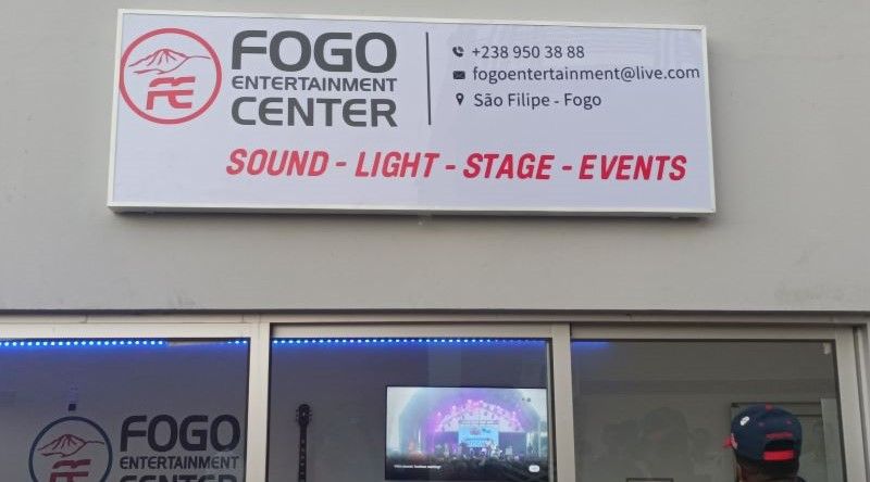 São Filipe: Presidente da câmara inaugura loja do Fogo Entertainment Center e anuncia novos projectos 