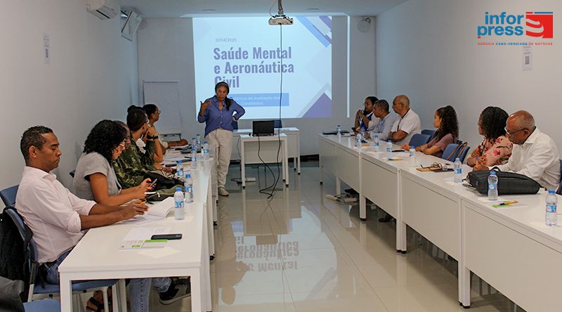 AAC realiza “formação de refrescamento” em Medicina Aeronáutica para garantir segurança dos voos