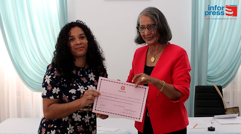 Fundação Donana certifica e apoia 30 novos beneficiários com formação em educação financeira e cidadania