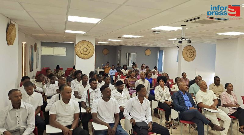 São Salvador do Mundo coloca no mercado primeiro grupo de jovens formados em canalização e instalação predial
