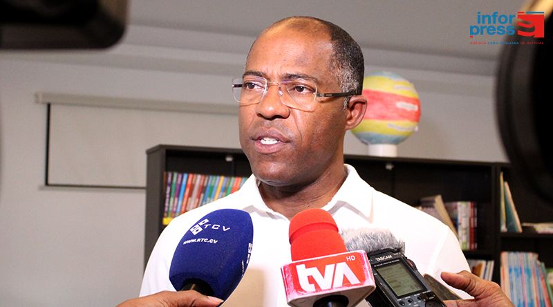 Francisco Carvalho pede apoio ao Governo para reforço da resposta à crise sanitária na Praia (c/áudio)