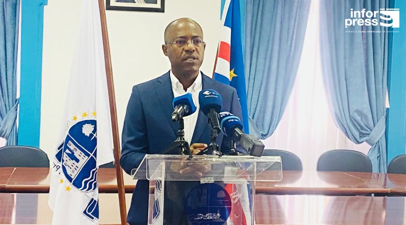 Projecto Macau Legend: Francisco Carvalho critica Governo por reverter concessão sem envolver a autarquia