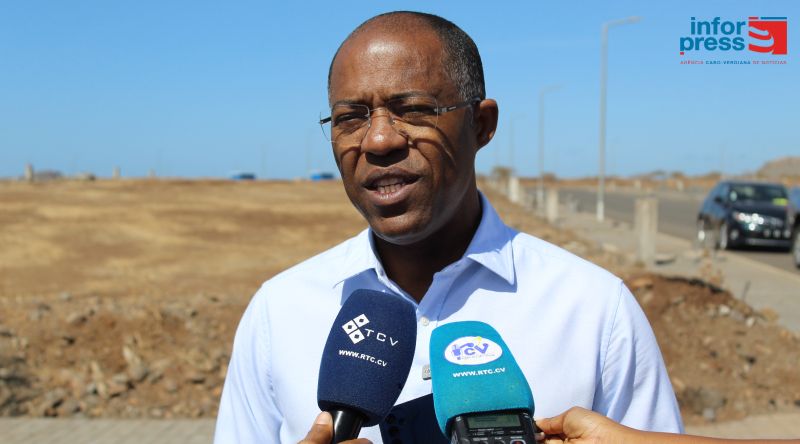 Francisco Carvalho denuncia “instrumentalização da justiça” em Cabo Verde