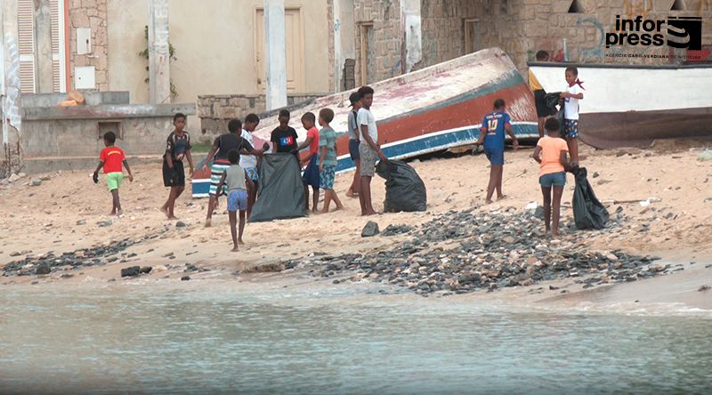 Boa Vista: Fundação Tartaruga encerra sexta edição do curso de natação capacitando 104 crianças
