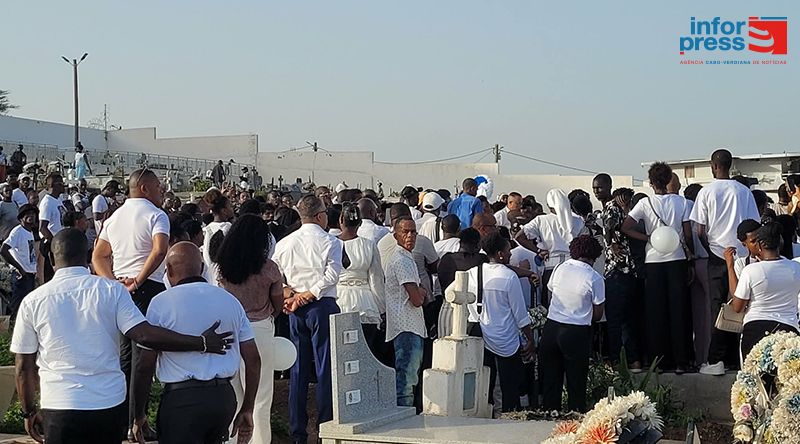 Óbito: Multidão despede-se de Bino Branco ao som de funaná, batuco e tabanca