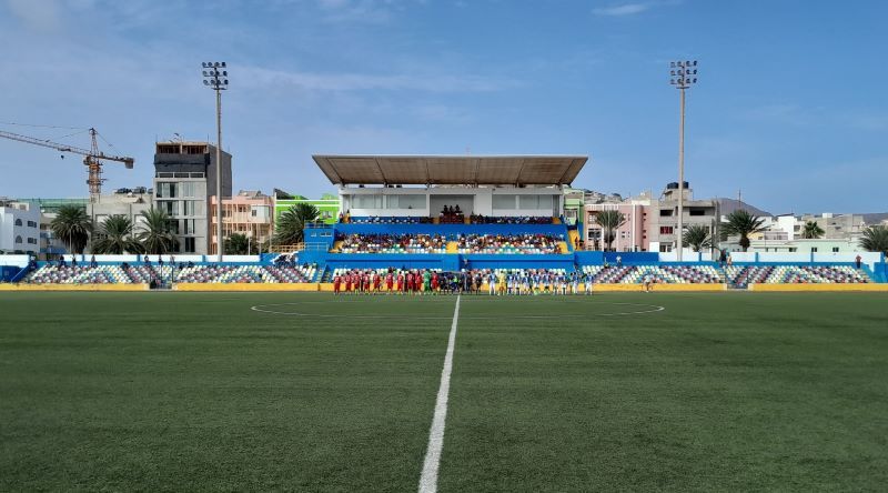 Futebol/São Vicente: Derby derrota Académica (3-1) na segunda jornada do Torneio de Abertura