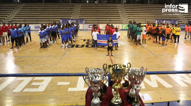 Taça das Comunidades de Santiago arranca com 18 equipas e aposta na formação e inclusão social