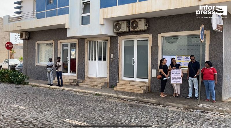 Ilha do Sal: Trabalhadores do RNI cumprem primeiro dia de greve com adesão total e exigem “dignidade” salarial