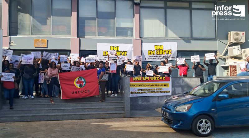 Sindicato acusa Governo de manobra e afirma que aprovação do PCFR não resolve reivindicações