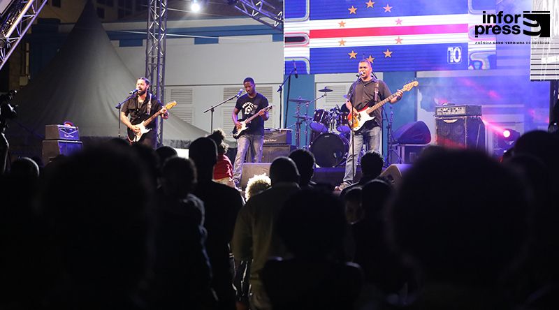 Grito Rock Praia: Banda Primitive abre festival comactuação vibrante 