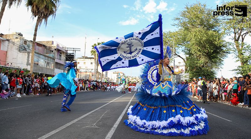 Carnaval/Praia: Grupo Vindos do Mar leva à avenida a lenda ancestral da Quianda, sereia da cultura angolana