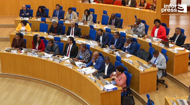 Parlamento: Governo refuta acusações do PAICV sobre atraso no recenseamento na diáspora