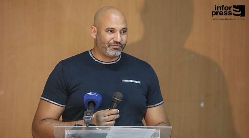 Basquetebol: Presidente da Federação rejeita acusações e denuncia “tentativa ilegal de tomada de poder” (c/áudio)